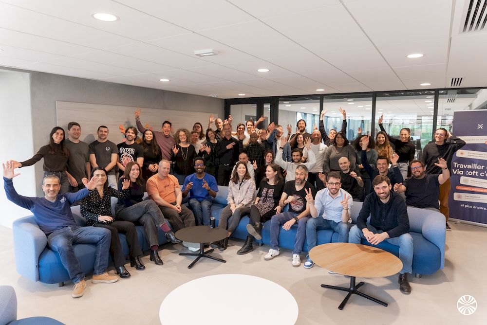 L’équipe ViaXoft réunie dans ses locaux